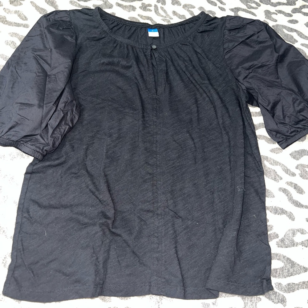 100% cotton
Small
Old navy
Puff sleeves